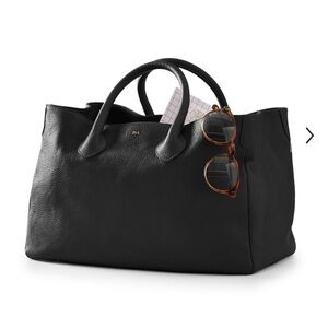 Mark & Graham Elisabetta slouch crossbody handbag black